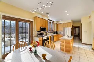 514 Highlawn Dr, East Stroudsburg, PA 18302 - Photo 5