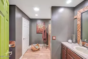 132 N Lk Shr Dr, Dingmans Ferry, PA 18328 - Photo 31