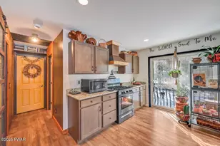 132 N Lk Shr Dr, Dingmans Ferry, PA 18328 - Photo 19