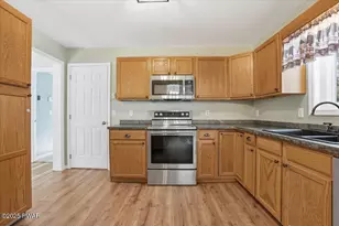 374 Fork Mountain Rd, Equinunk, PA 18417 - Photo 13