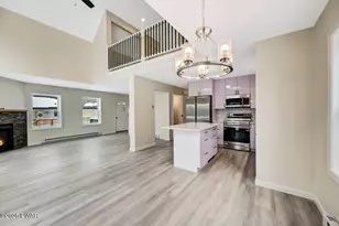 578 Lakeview Dr E, Lake Ariel, PA 18436 - Photo 11