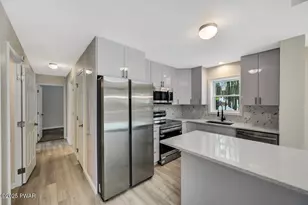 578 Lakeview Dr E, Lake Ariel, PA 18436 - Photo 29