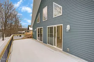 578 Lakeview Dr E, Lake Ariel, PA 18436 - Photo 9