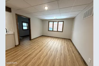 307 Main Avenue #2nd Floor, Hawley, PA 18428 - Photo 5