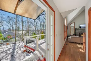 17 Lake Dr, Hawley, PA 18428 - Photo 9