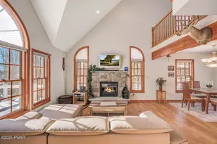 17 Lake Dr, Hawley, PA 18428 - Photo 11