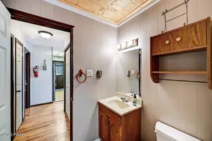 529 Lakeview Dr E, Lake Ariel, PA 18436 - Photo 35