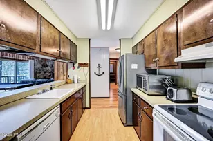 529 Lakeview Dr E, Lake Ariel, PA 18436 - Photo 25