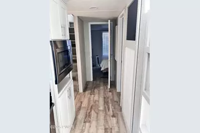 106 Village Drive W, Milford, PA 18337 - Photo 9