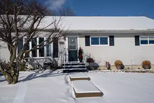 125 Rinaldi Dr, Taylor, PA 18517 - Photo 3