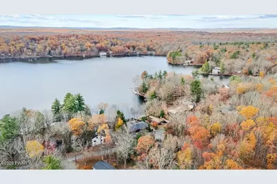 6361 Lakeshore Drive E, East Stroudsburg, PA 18302 - Photo 33