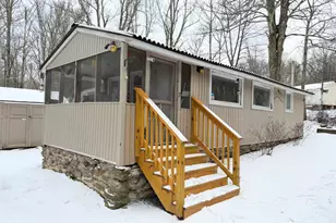 136 Bartleson Rd, Greentown, PA 18426 - Photo 3