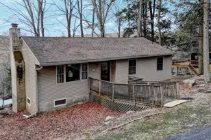 21 Bruin Rd, Lake Ariel, PA 18436 - Photo 1