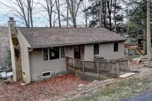 21 Bruin Rd, Lake Ariel, PA 18436 - Photo 1