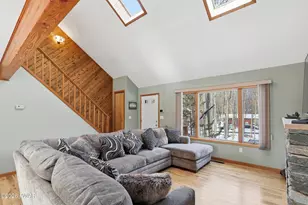 7 / 4172 Cherokee Ct, Lake Ariel, PA 18436 - Photo 5