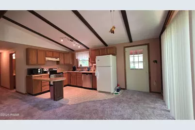 127 Fetlock Drive, Lords Valley, PA 18428 - Photo 7