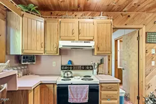 10 Sandy Ct, Lake Ariel, PA 18436 - Photo 5
