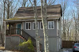 806 Wren Ct, Lords Valley, PA 18428 - Photo 1