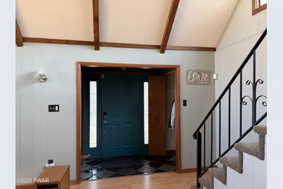 806 Wren Court, Lords Valley, PA 18428 - Photo 9