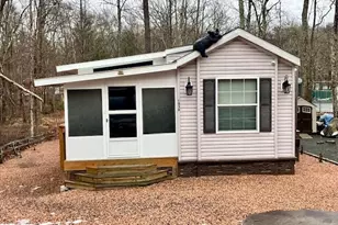 105 Creek View Dr, Milford, PA 18337 - Photo 1