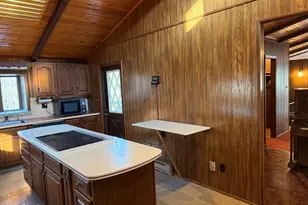 804 Mountain View Ct, Lords Valley, PA 18428 - Photo 9