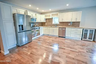 628 Hudson Street St, Hawley, PA 18428 - Photo 3