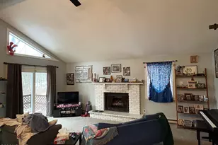 2217 High Point Dr, Lake Ariel, PA 18436 - Photo 9