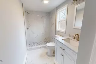 102 Sandstone Dr, Dingmans Ferry, PA 18328 - Photo 13