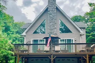 176 Gunstock Ln, Tafton, PA 18464 - Photo 1