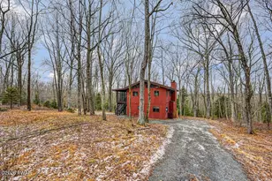 312 Surrey Dr, Lords Valley, PA 18428 - Photo 3