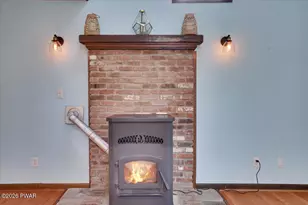 144 Basswood Dr, Dingmans Ferry, PA 18328 - Photo 9