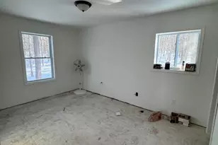 125 Claudine Ln, Dingmans Ferry, PA 18328 - Photo 11