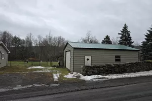 870 Pratt Hollow Rd, Nicholson, PA 18446 - Photo 3