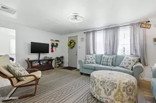 111 Hickory Dr, Greentown, PA 18426 - Photo 9