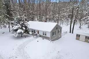 111 Hickory Dr, Greentown, PA 18426 - Photo 3