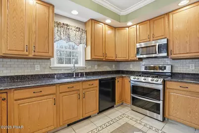 302 Oneida Way, Milford, PA 18337 - Photo 19