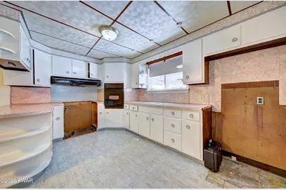 607 S Valley Avenue, Olyphant, PA 18447 - Photo 15