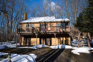 10 Chip Ct, Lake Ariel, PA 18436 - Photo 3
