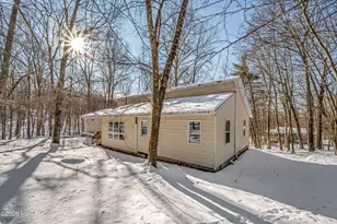 2110 Owl Pass, Bushkill, PA 18324 - Photo 5
