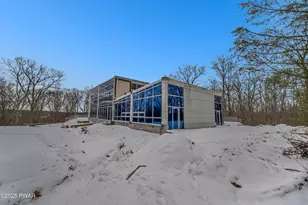 32 Ridge Trail, Lakeville, PA 18438 - Photo 3