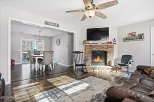 1011 Salem Pl, Lake Ariel, PA 18436 - Photo 5