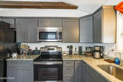 109 Stuart Place, Bushkill, PA 18324 - Photo 5