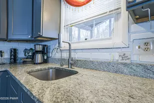 109 Stuart Pl, Bushkill, PA 18324 - Photo 7