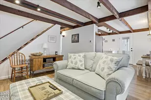 124 St Moritz Dr, Tafton, PA 18464 - Photo 5