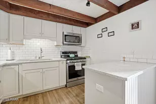 124 St Moritz Dr, Tafton, PA 18464 - Photo 11