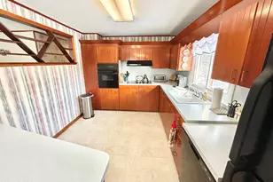 100 Hickory Ln, Hawley, PA 18428 - Photo 11