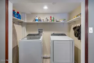 105 Westwood Ln, Hawley, PA 18428 - Photo 31