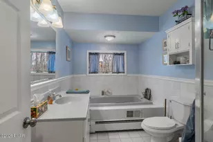 105 Westwood Ln, Hawley, PA 18428 - Photo 19