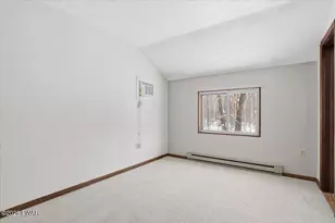 136 Evergreen Ct, Hawley, PA 18428 - Photo 29