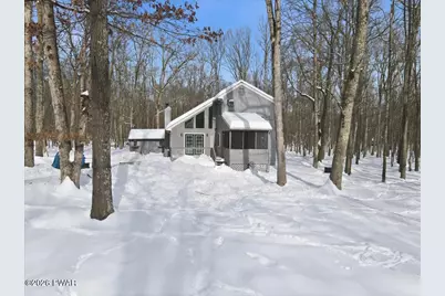 136 Evergreen Court, Hawley, PA 18428 - Photo 3